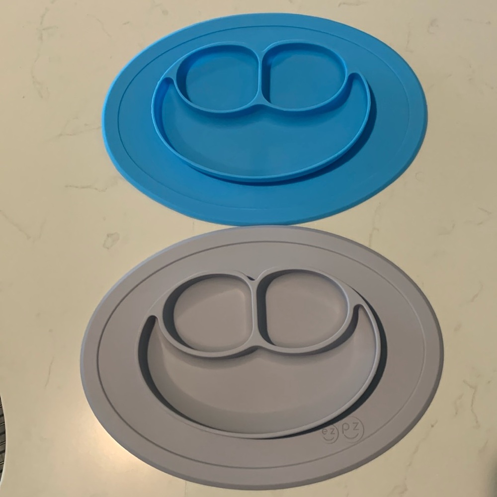 BUNDLE: ezpz Silicone Plates (2) and Bowl (1)
